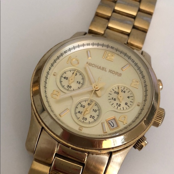 Michael Kors watch - Picture 2 of 3